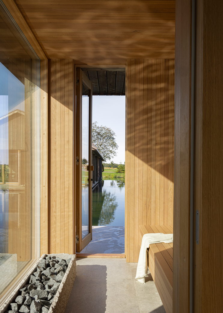 Norm Architects SJOPARKEN - Japandi Waterside Lodge - In-house Sauna & Spa